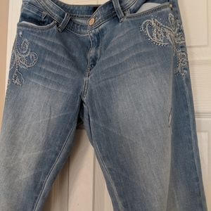 WHBM sz 8 girlfriend jeans